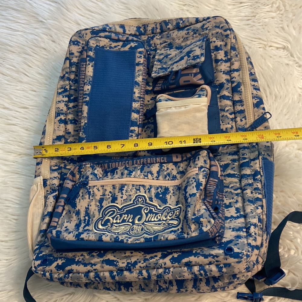 Drew Estate Barn Smoker Backpack Blue White bag with swag BNWOT see all photos - Picture 5 of 12